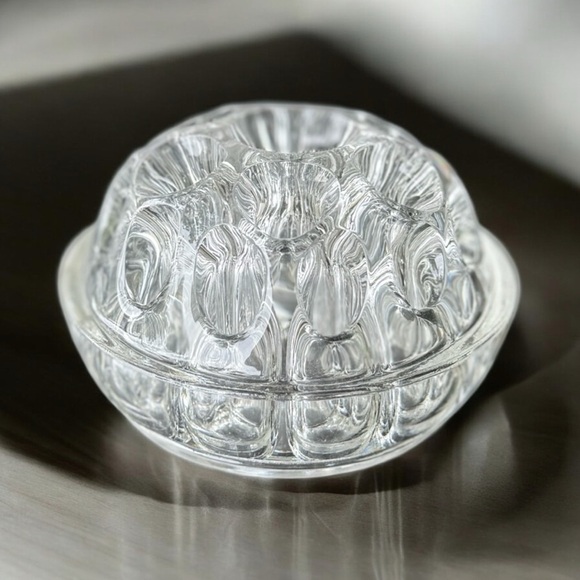 19 Hole Crystal Frog - Picture 3 of 4